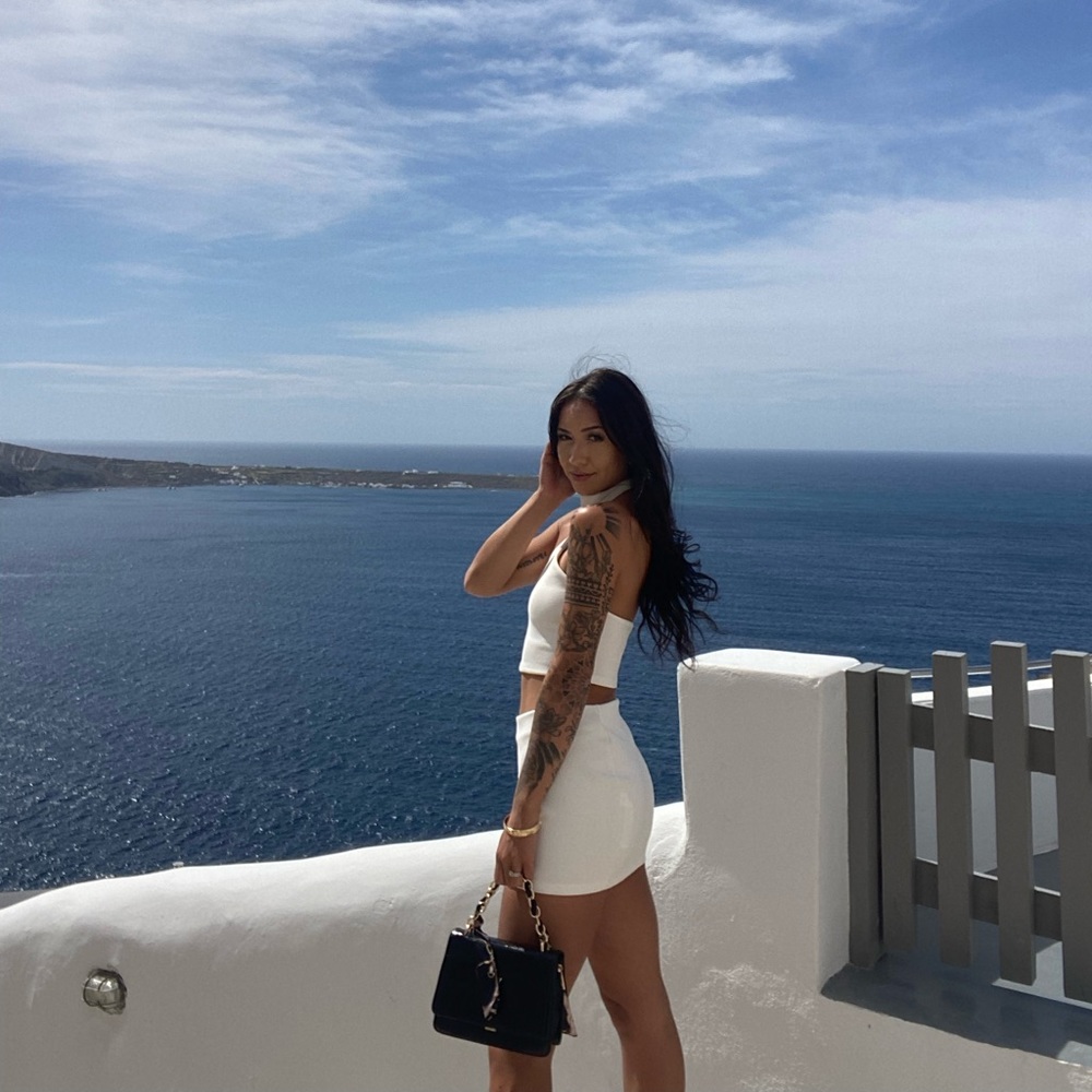 Meet your Posher, Kiana